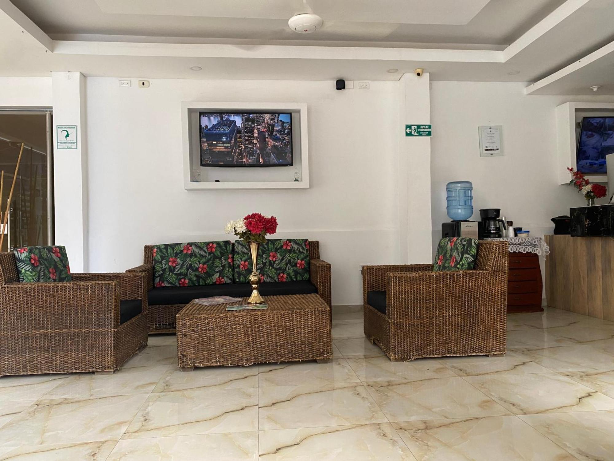 Hotel Deluxe Oasis De La Colina Girardot Exterior foto